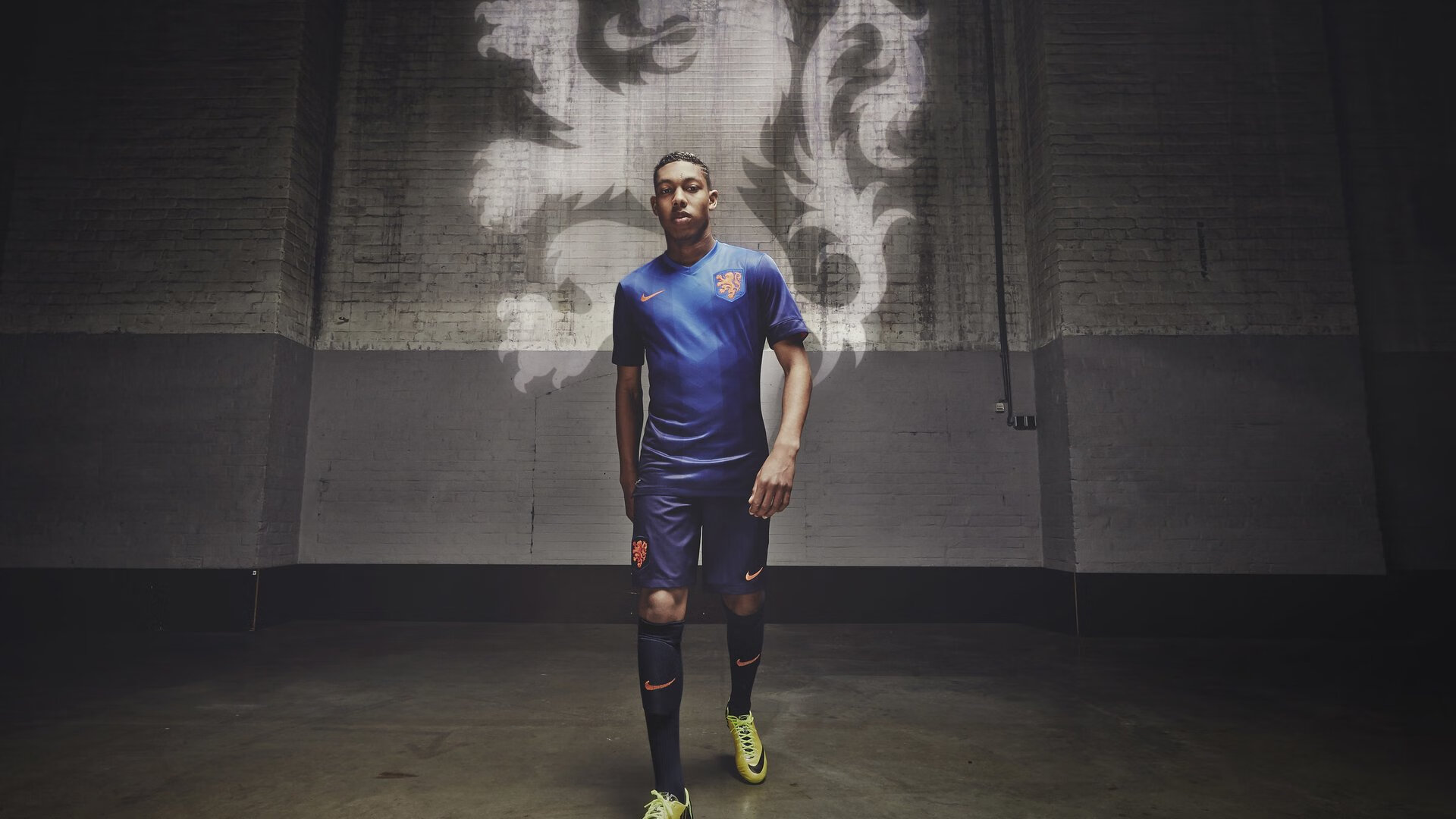 开云体育-莱比锡红牛全队跑动积极控制局势，莱比锡红牛是哪个联赛的球队